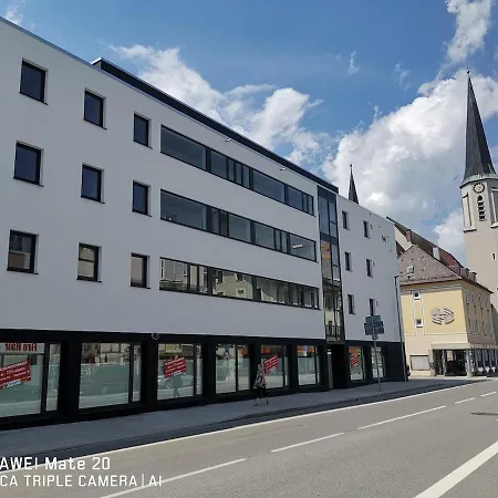 Apartment Industry, Exklusive Boutique-Ferienwohnung Mit Loggia, Zentral In Freilassing, 10 Minuten Von Salzburg