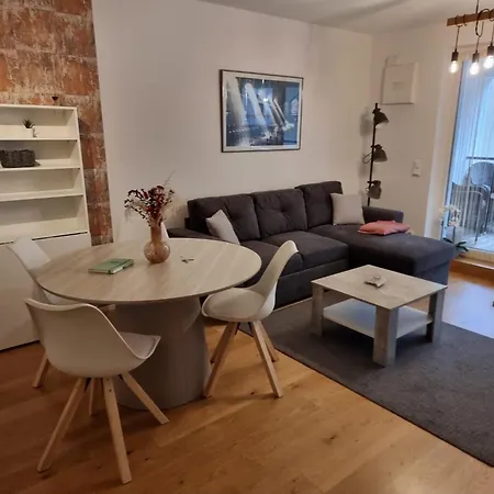 Industry, Exklusive Boutique-ferienwohnung Mit Loggia, Zentral In Freilassing, 10 Minuten Von Salzburg Apartment *
