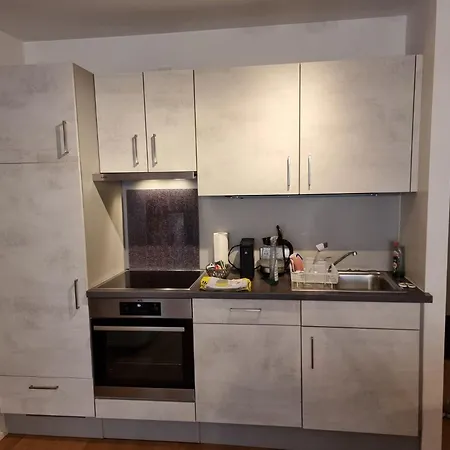 Industry, Exklusive Boutique-ferienwohnung Mit Loggia, Zentral In Freilassing, 10 Minuten Von Salzburg